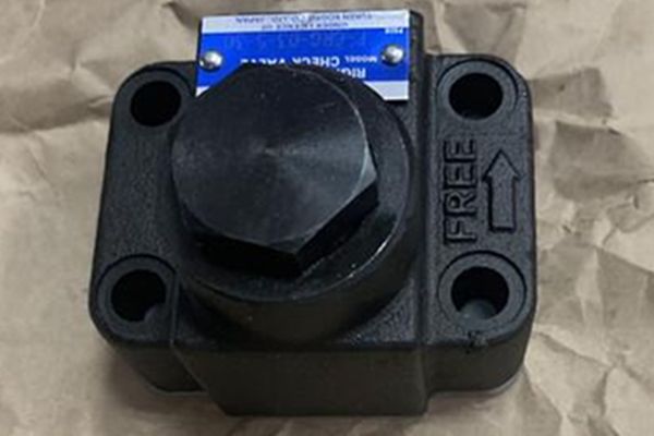 日本油研單向閥CRG-06-04-50 ,原裝正品,現(xiàn)貨供應(yīng)